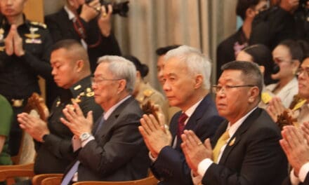 สุวัจน์ นำคณะผู้บริหารพรรคชาติพัฒนา วางพวงมาลา เนื่องใน วันนวมินทรมหาราช13 ตุลาคม 2568